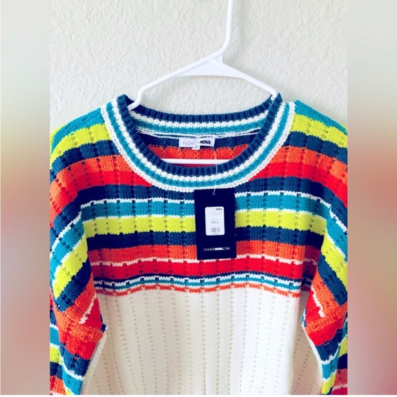 Very good quality Multicolor Sweater 🌈 - Picture 4 of 5